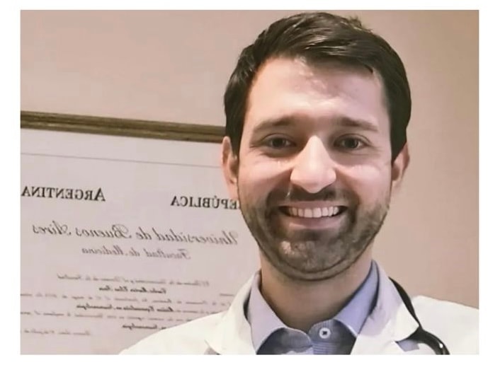 Dr. Elías, Carlos Martín